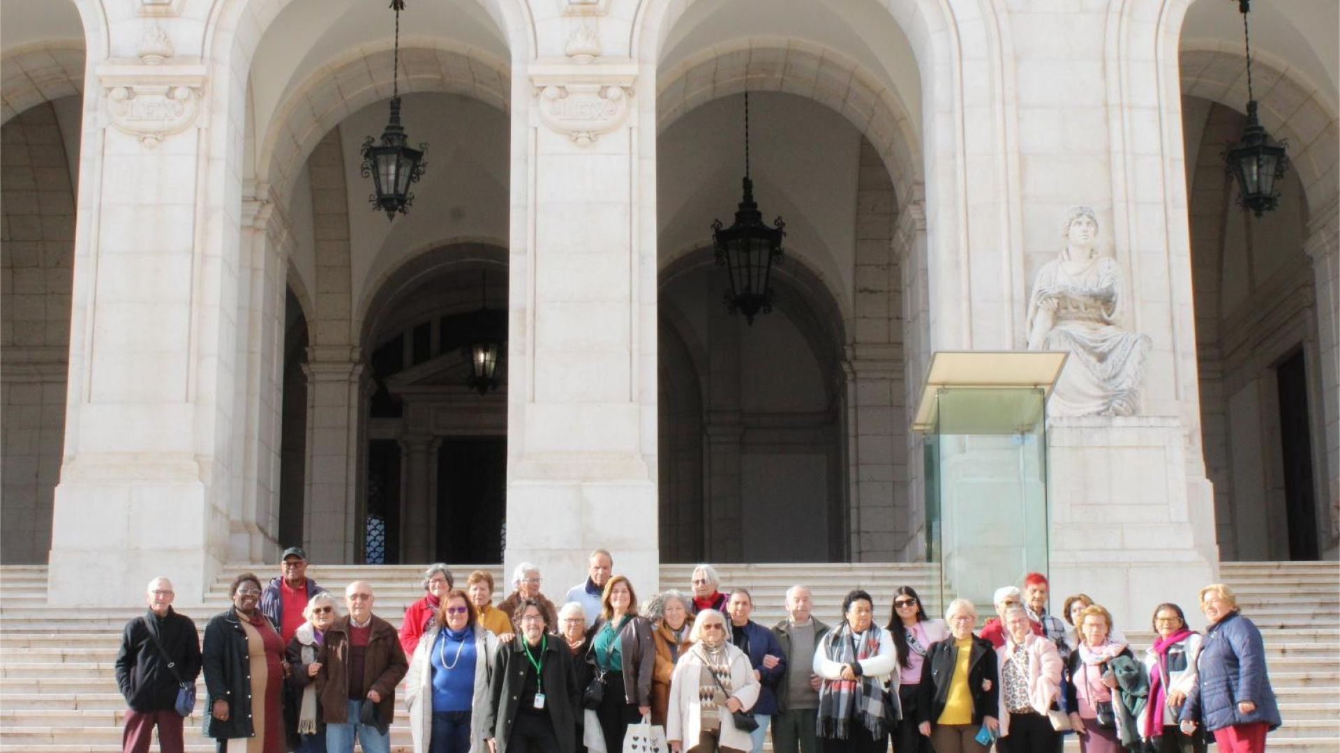 Visita à exposição “Porcelana Portuguesa: A Harmonia dos Contrários”
