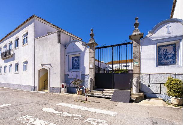 LAR GRANJA LUÍS RODRIGUES