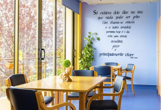 CENTRO DE DIA E CONVÍVIO - CENTRO INTEGRADO ARCO-ÍRIS